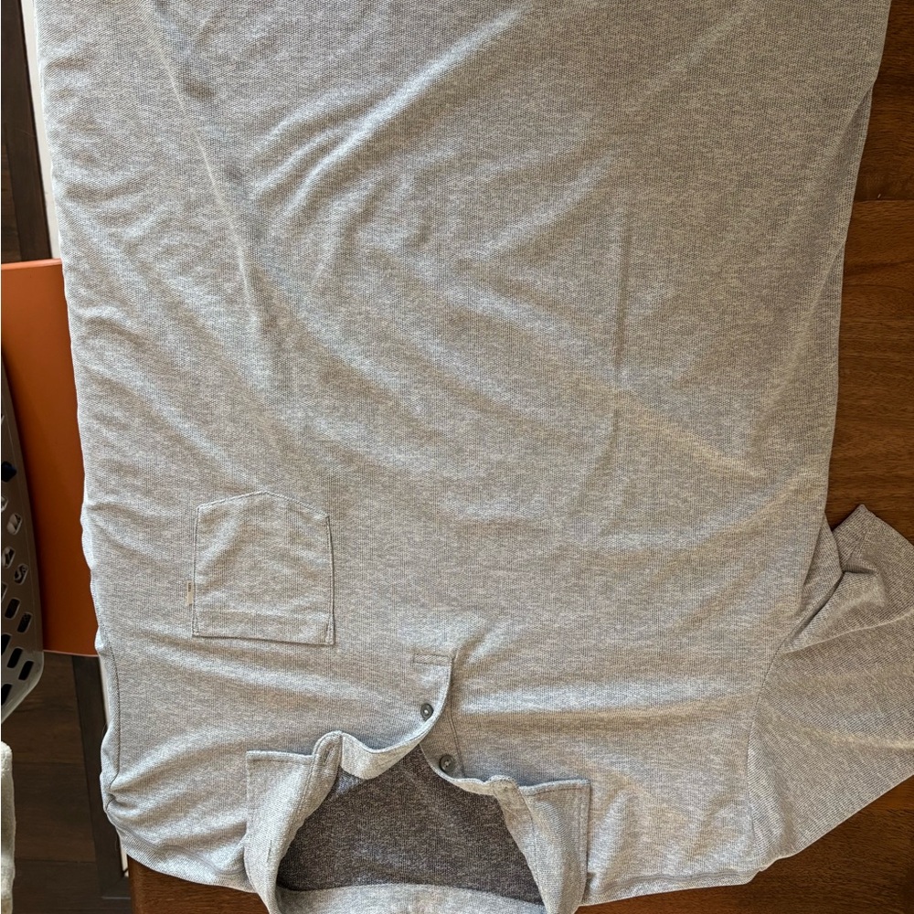 Vuori Ace Polo (fits more like large)